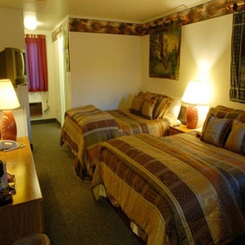 Budget Host Inn Virginia Room photo